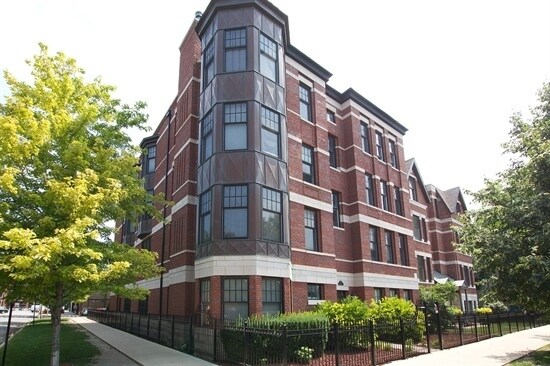 Foto del edificio - 1449 N Wicker Park Ave