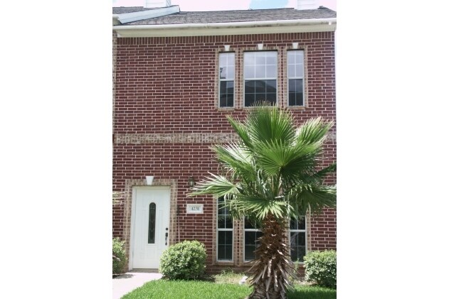 Primary Photo - Bowling Green Town Homes