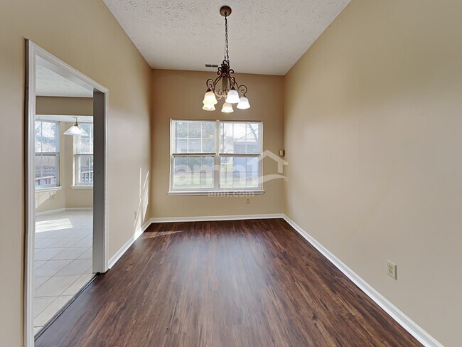 Building Photo - 8039 Southern Springs Blvd