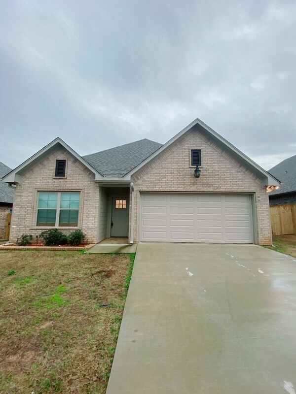826 Lindsey Ln, Tyler, TX 75701 House Rental in Tyler, TX