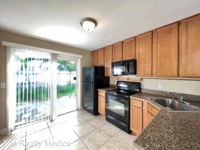 Building Photo - 2 br, 1 bath House - 3156 S. Bumby Avenue ...