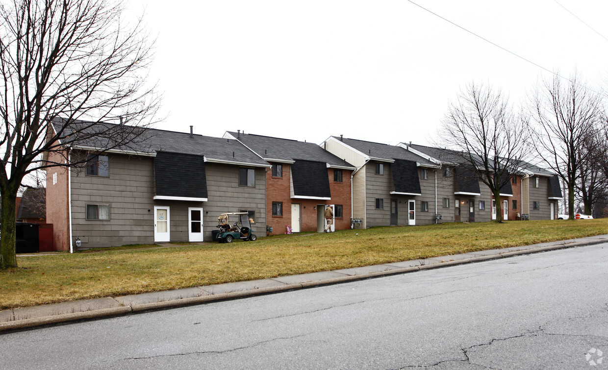 Primary Photo - Northwest Village Apartments