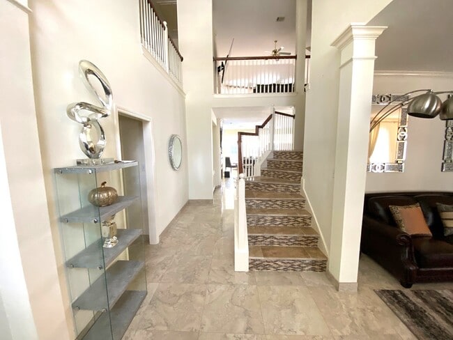 Building Photo - 3806 Shady Harbor Dr