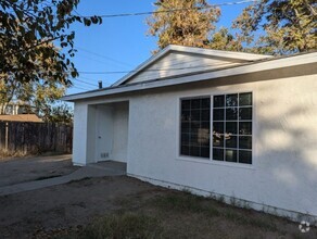 Building Photo - 800 Goodman St