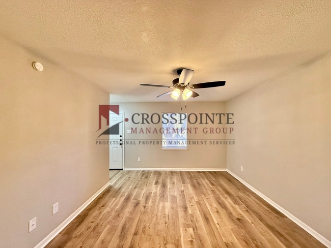 Building Photo - Tour Today!  Newly Renovated 2-Bedroom, 1-Bath Duplex!