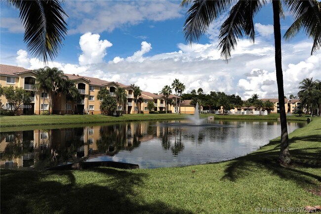 Foto del edificio - 2640 S University Dr
