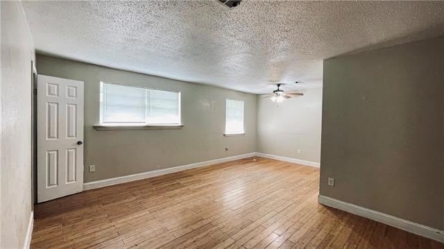 Building Photo - 924 E Monterey Ct