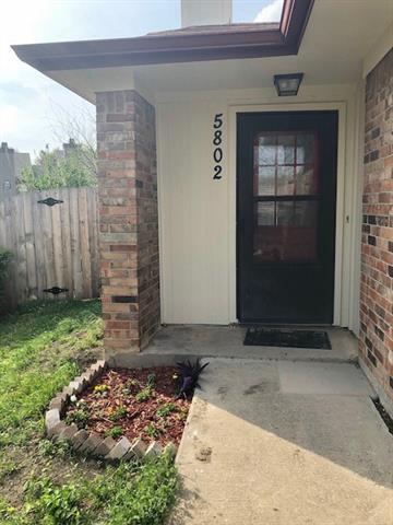 Foto del edificio - 5802 Falconcrest Dr