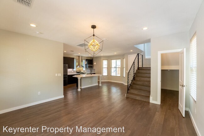 Foto del edificio - 3 br, 2.5 bath House - 5009 Pecan Springs Rd