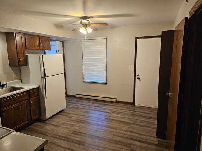 Building Photo - 4120 Glendale Dr