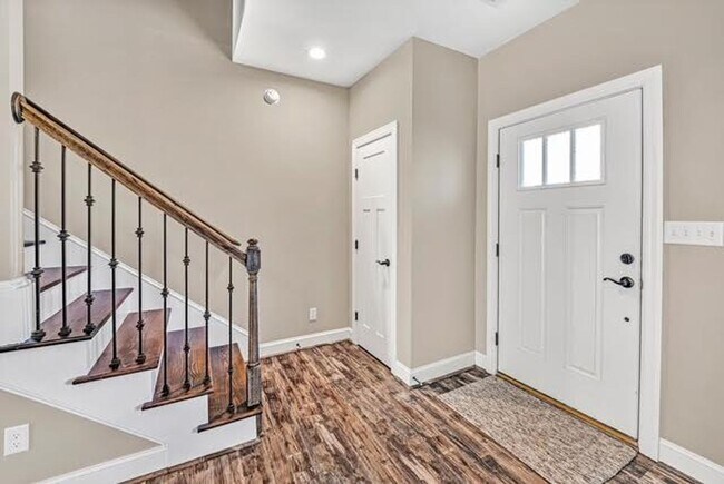 Foto del edificio - 318 Meridian St