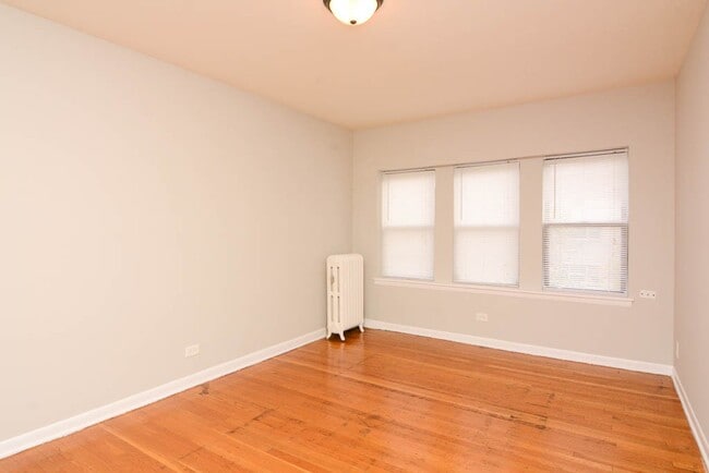 Building Photo - 5736 N Winthrop Ave