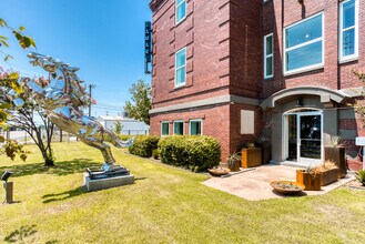 Building Photo - Lamar Lofts
