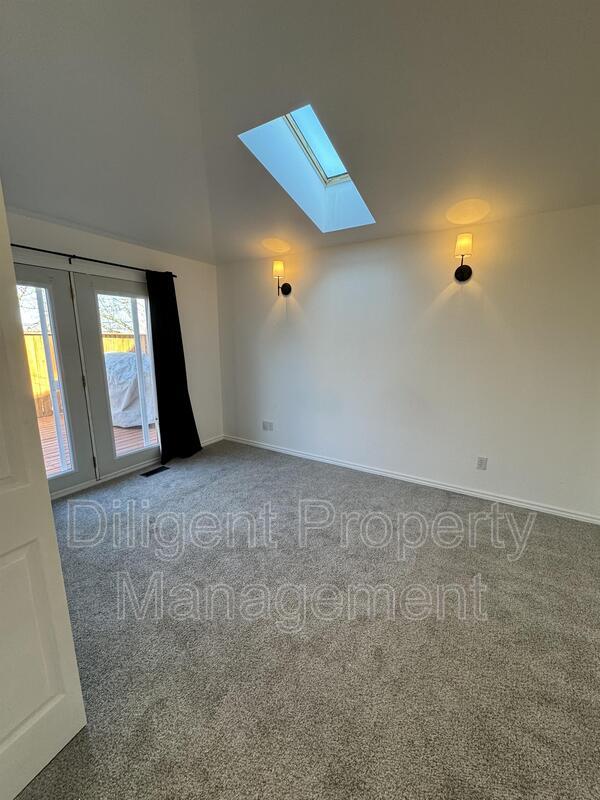 Building Photo - 805 Morphet Ave