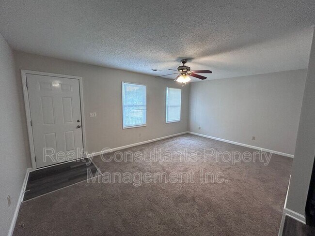 Foto del edificio - 2413 Robbins St