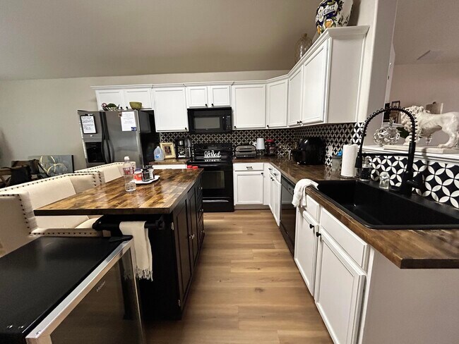 Foto del edificio - 9305 Quitman Ave