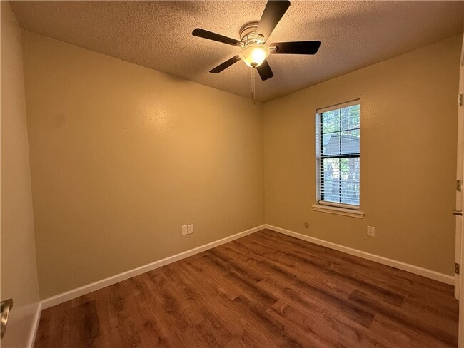 Building Photo - 3701 Overland Cir