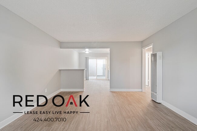 Foto del edificio - 660 S Riverside Ave