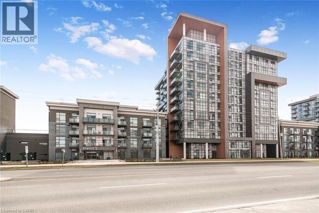 Building Photo - 470 Dundas St E