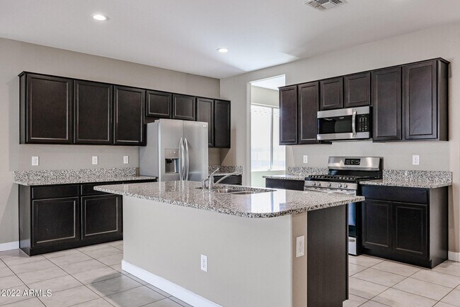 Foto del edificio - 30038 W Rockmount Ave