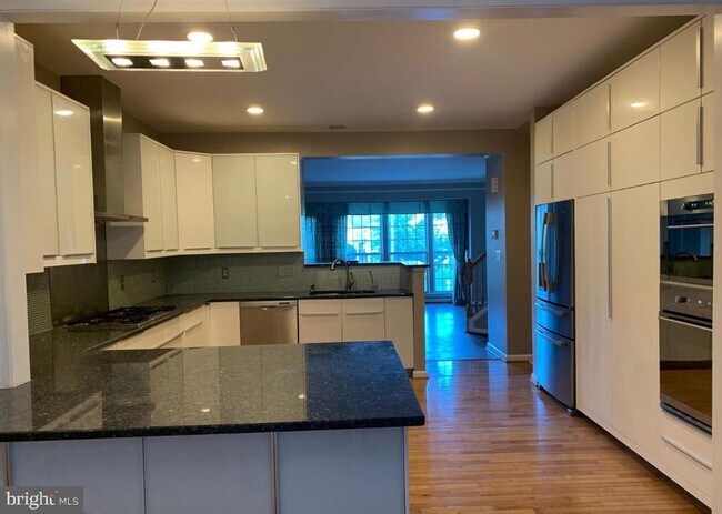 Building Photo - 13689 St Johns Wood Pl