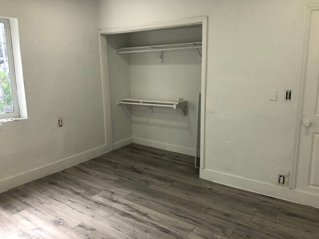 Foto del edificio - 1337 NW 4th St