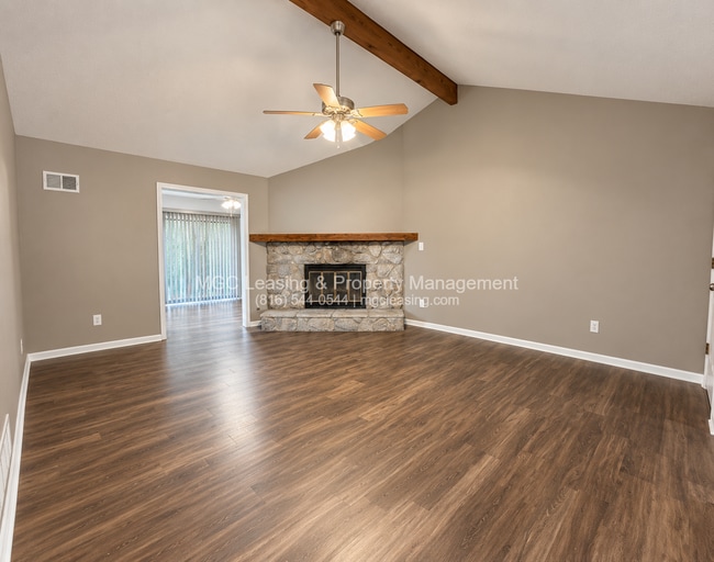 Building Photo - 713-715 SW 37th Street Ter