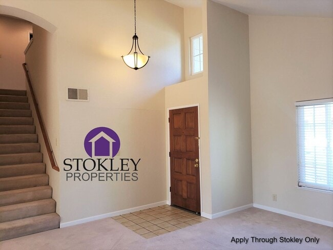 Building Photo - 517 Mesa Verde Pl