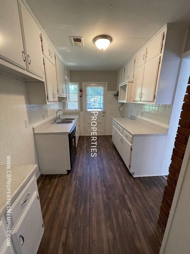 Building Photo - 3642 Sturgeon Ave
