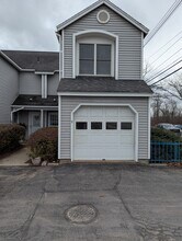 Building Photo - 9 Edgewater Estates