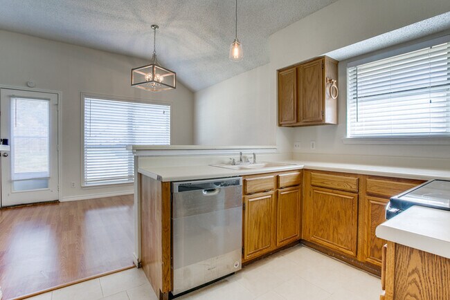 Building Photo - Fort Worth, TX - House - $1,895.00 Availab...