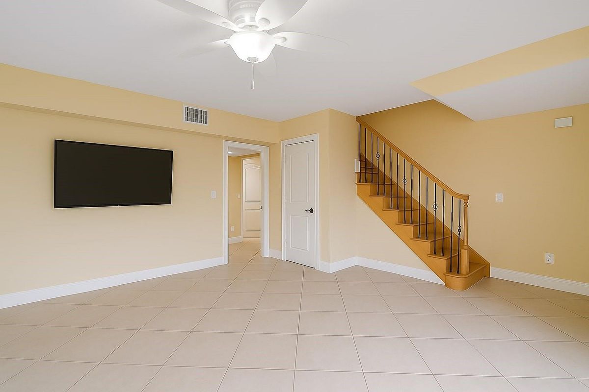 Foto principal - 347 Virginia St