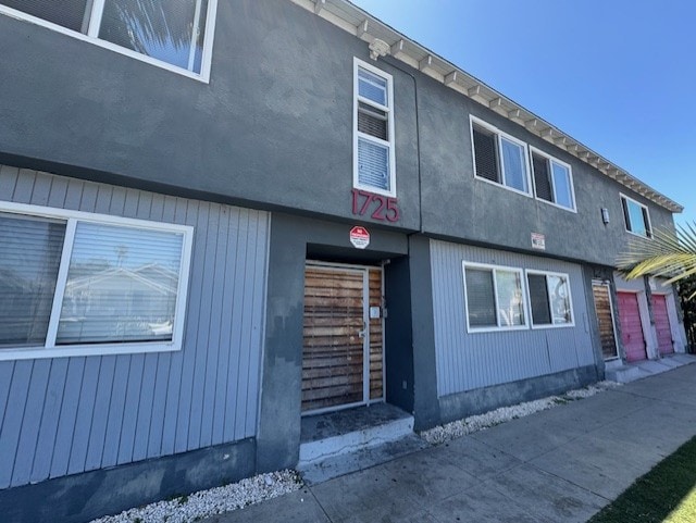 Building Photo - 1725 Lemon Ave