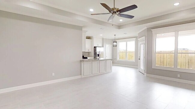 Building Photo - 629 3rd street Bullard duplex