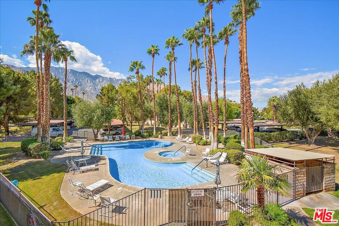 2809 Los Felices Cir E Unit G213, Palm Springs, CA 92262 Room for