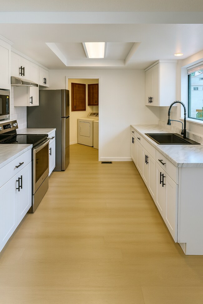 Building Photo - 506 Cherry Ave
