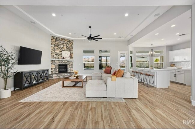 Building Photo - 16612 Bellewood Pl