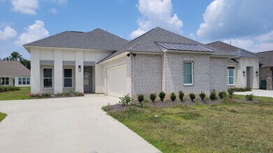 Building Photo - 9581 S Creek Dr