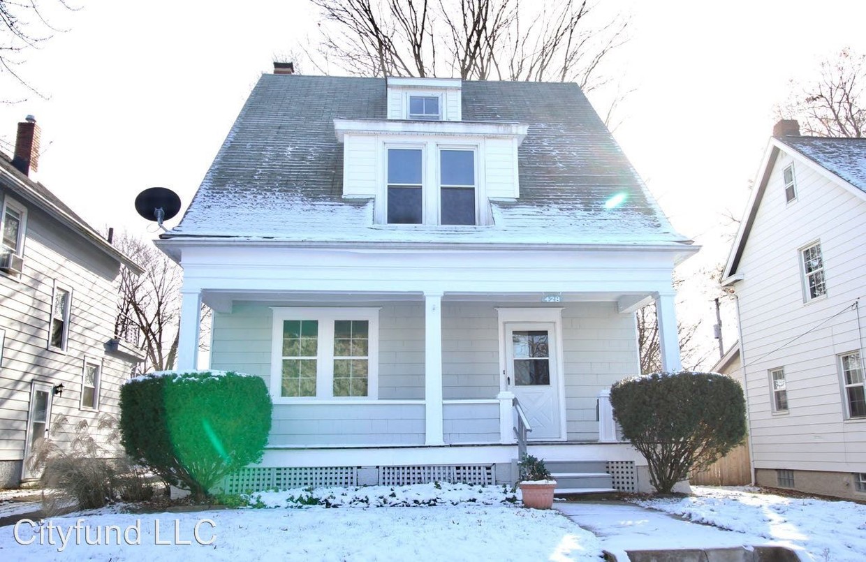 Primary Photo - 4 br, 1 bath House - 428 Palm Ave