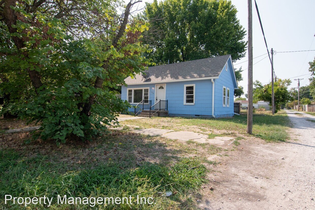 2 br, 1 bath House 508 S Central House Rental in Coffeyville, KS