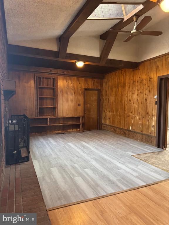 Foto del edificio - 3601 Oak Rd