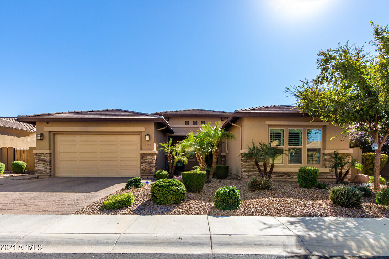 Foto principal - 3941 E Nolan Dr