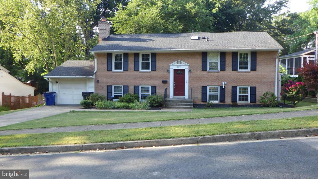 Primary Photo - 8615 Regor Ln