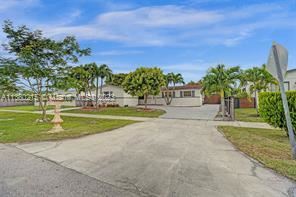Foto del edificio - 4 br, 2 bath House - 19600 Gulfstream Rd # 1