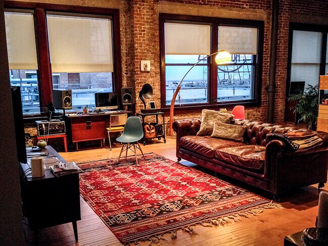 Rowan Penthouse 7 - 460 S Spring St