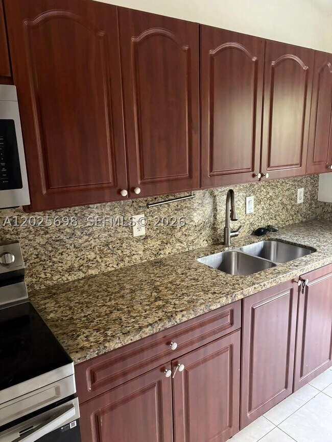 Foto del edificio - 117 SE 3rd St