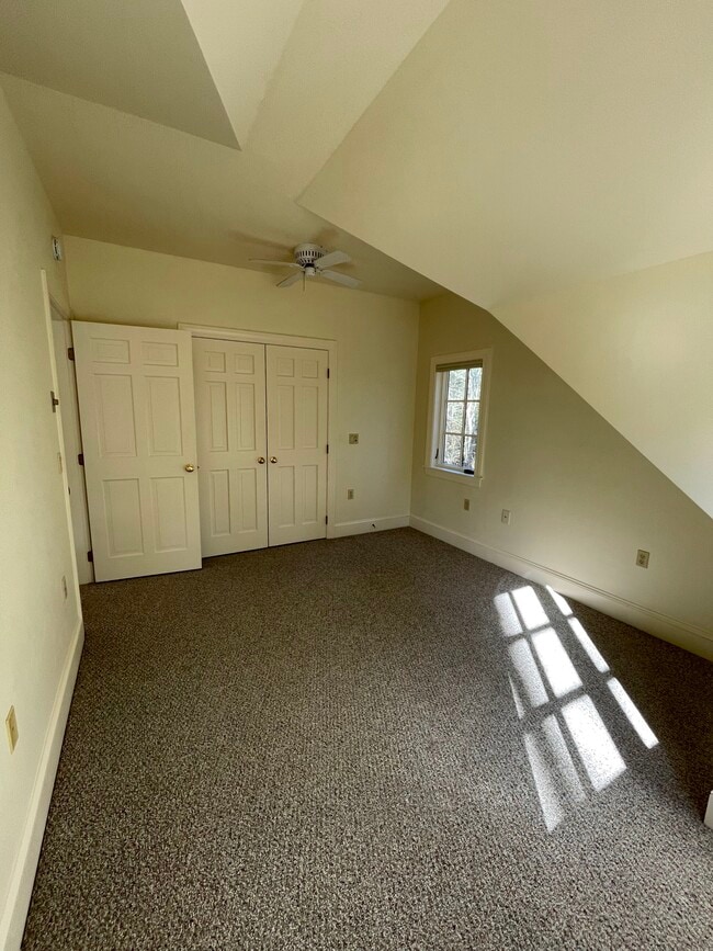 Building Photo - 5 Cape View Dr