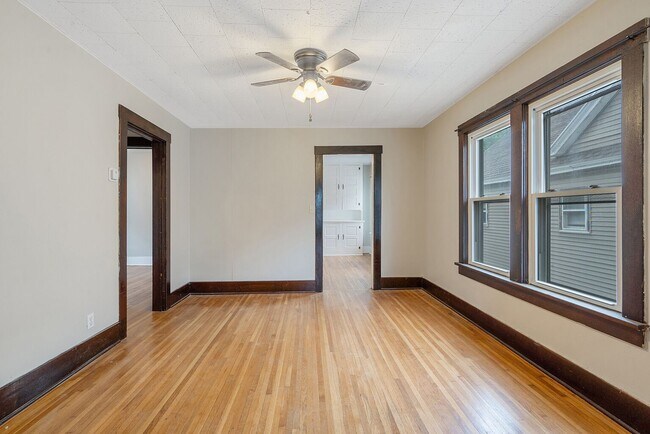 Building Photo - 316-318 Tennyson Ave.