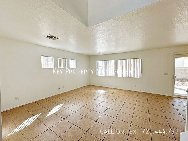 Building Photo - REMODELED 3 BEDROOM + DEN HOME WITH RV/BOA...