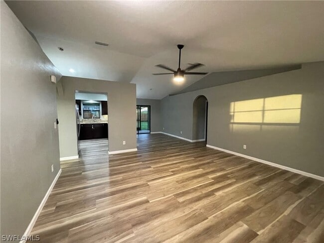 Building Photo - Beautiful 3/2/2- NE Cape Coral- SEE IT TODAY!